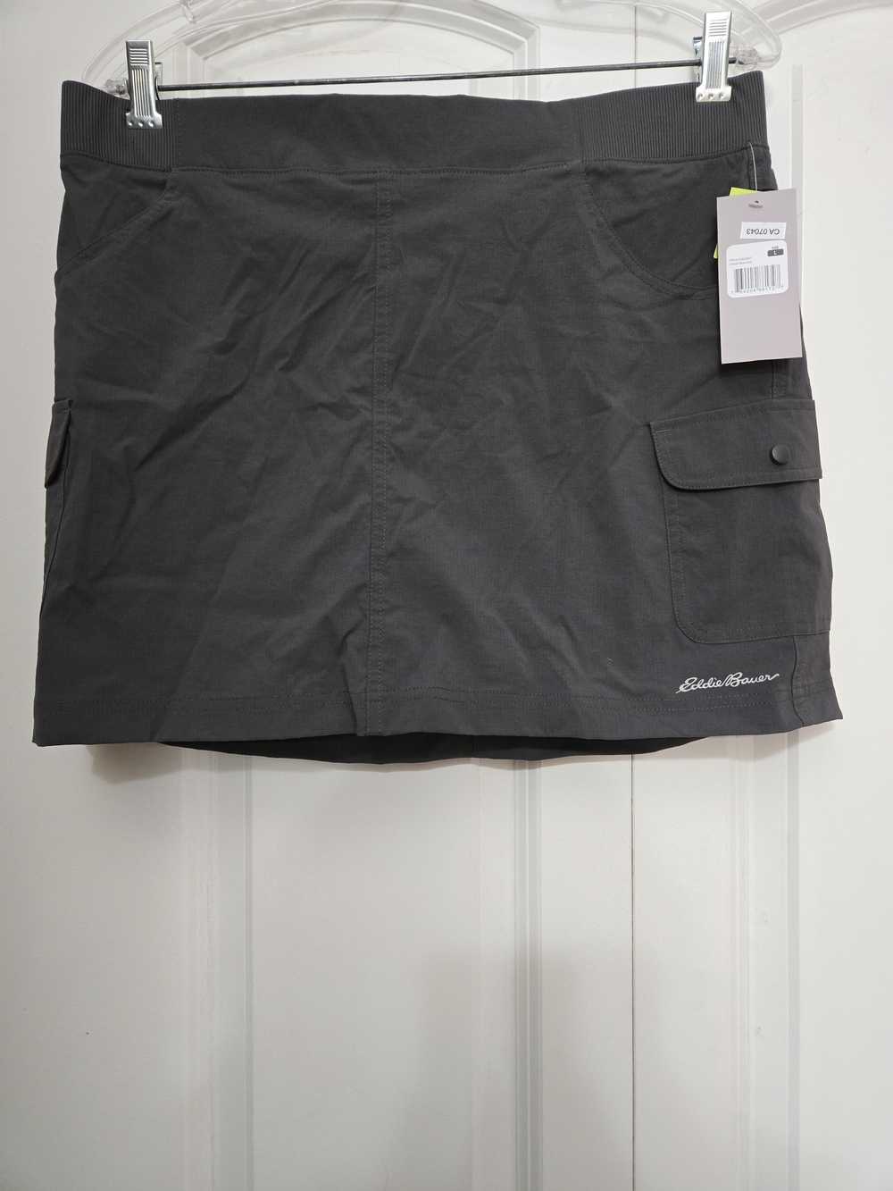 Eddie Bauer NWT Women’s Gray Cargo Utility Skort